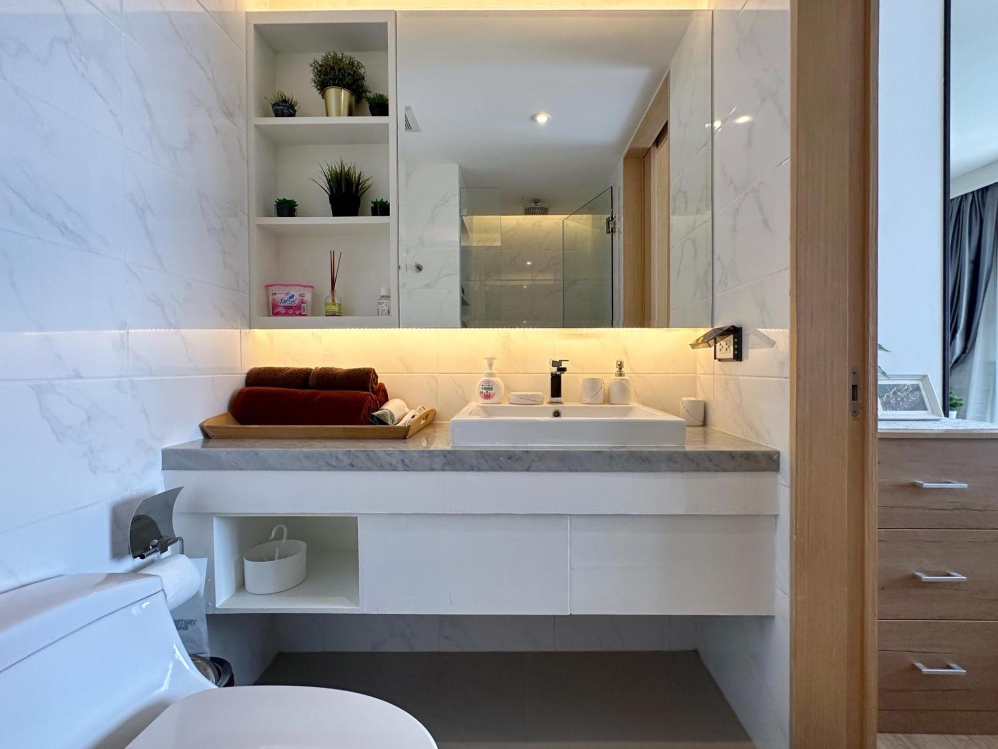 Appartamento The Aristo-2-803 Phuket Esterno foto