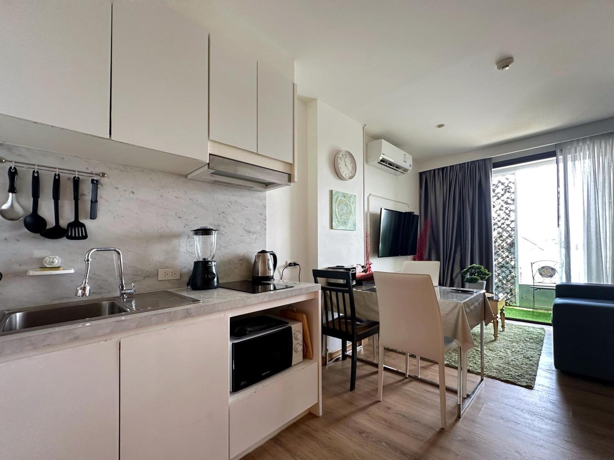 Appartamento The Aristo-2-803 Phuket Esterno foto